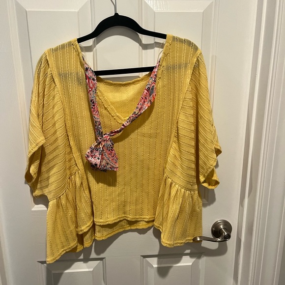 NWOT Daytrip Top Size M - Picture 2 of 3